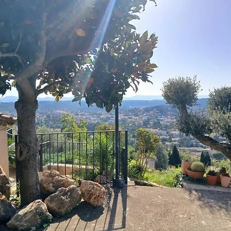 Vaste Bas De Le Belvedere